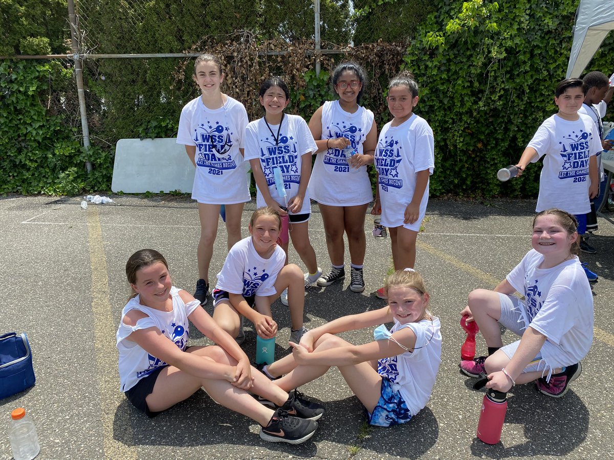 MissCluen's tweet photo. Field Day 2021!! Thank you Mr. Brady, Mr. Boyle and Mr. Demeo for a great day!!! 🎾⚾️🎖#wearewss @wsselementary @OFFICIALFSUFSD https://t.co/UNH6R5o4j8