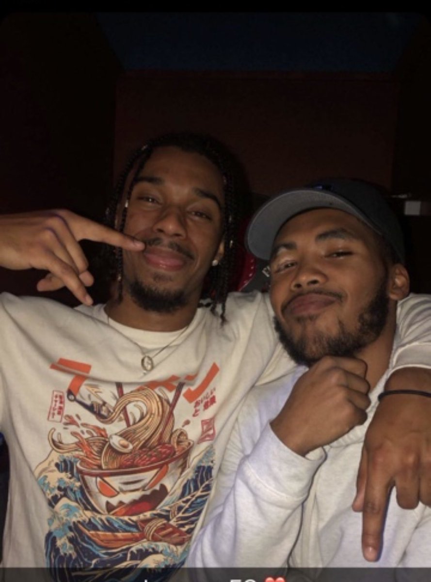 thecoach_eo's tweet image. Got a pretty solid group if you ask me 🤞🏾
@Kacy_thomas22 @QuincThePrince @dsugg24 @GregGreg15