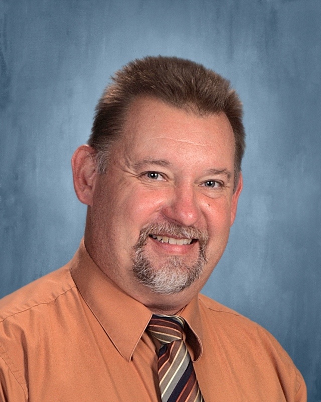 SMCCMonroe's tweet photo. Please join us in celebrating Mr. Scott Hoffman, who was presented with SMCC’s 2021 Joseph and Kathleen Sandersen Excellence in Teaching Award at Sunday's Commencement &amp; Honors Exercises!

Full Press Release: https://t.co/78Kjzz9XOX https://t.co/qdhepExNJZ