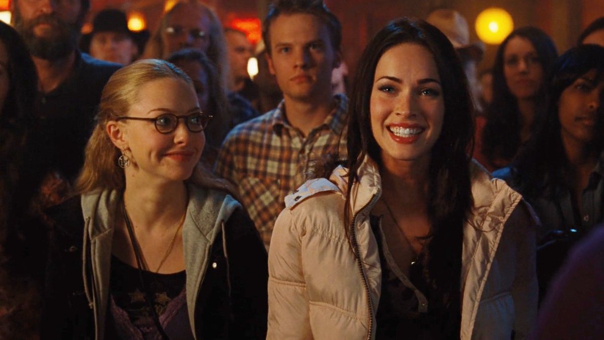 kisssgirls's tweet photo. cinema was invented 12 years ago https://t.co/ieOO676h2c