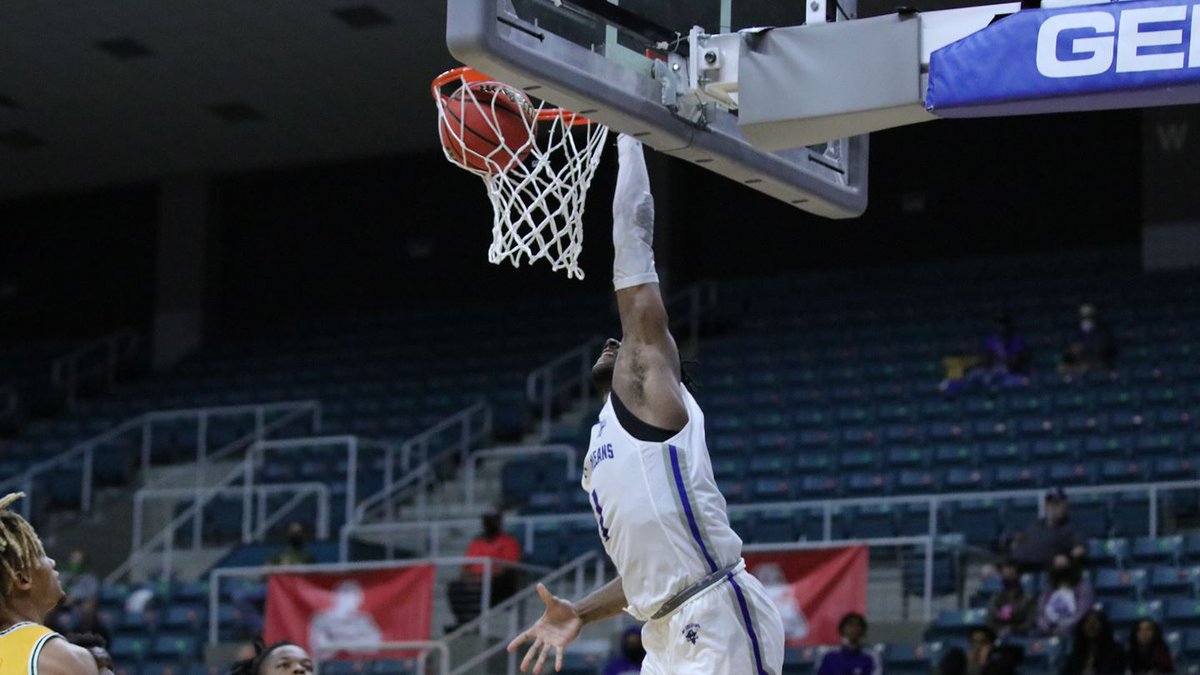 Congrats to @TDRSZN on being named Third-Team All-Louisiana!

STORY: bit.ly/350P0uf

#NOLAsTeam ⚔