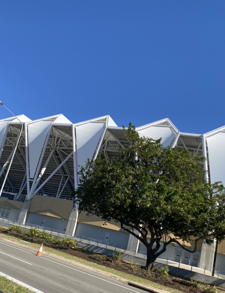 Chargey76's tweet photo. With people pouring into my hometown for Origin 1 Iβm doing the opposite & heading south for Rocky races! While I wonβt get to be there, I know the town will put on an absolute ball tearer!! Queensland by 4 #QUEENSLANDER #SOO1 ππΊππ https://t.co/ySMNNU8h9b