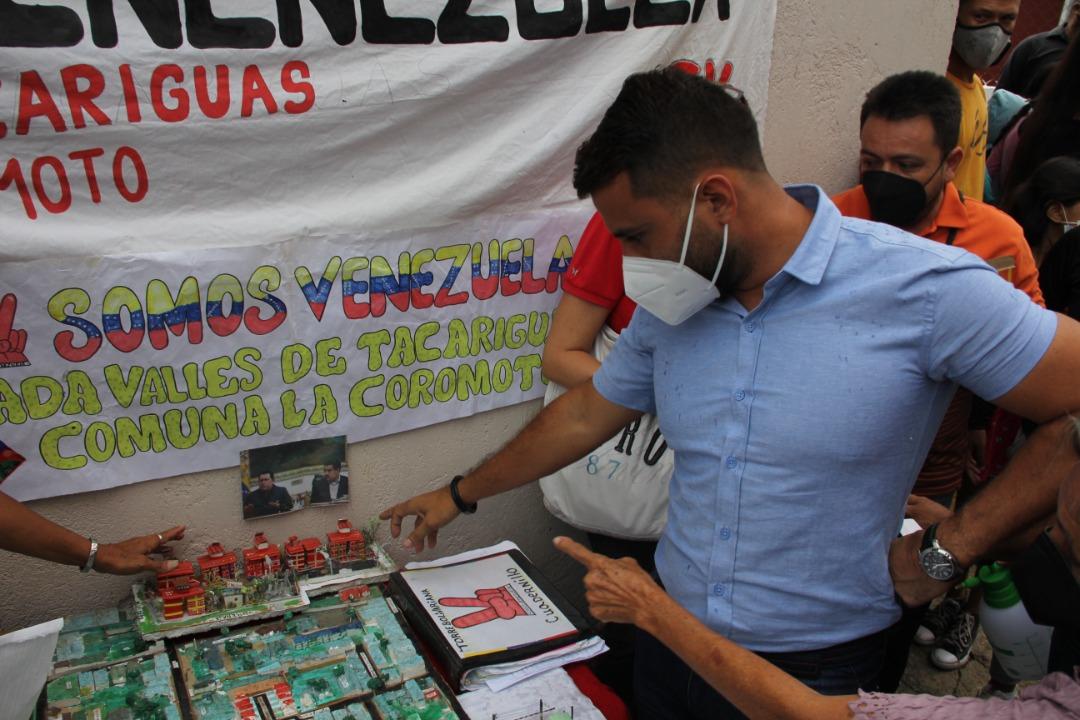 #08Jun Hoy Visitamos la UENB "Atanasio Girardot donde estudió nuestro Maracayero invicto #Pedroabastidas A  esta escuela le vamos a meter la mano para qué este en óptimas condiciones como nos orientó nuestro Gob. <a href="/R_MarcoTorres/">Rodolfo Marco Torres</a> vía contacto telefónico que sostuvimos desde