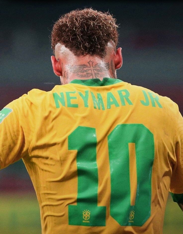 Seleção Brasileira - Maiores artilheiros:

77 - Pelé
66 - Neymar
62 - Ronaldo
55 - Romário
48 - Zico
39 - Bebeto
35 - Rivaldo
33 - Ronaldinho e Jairzinho