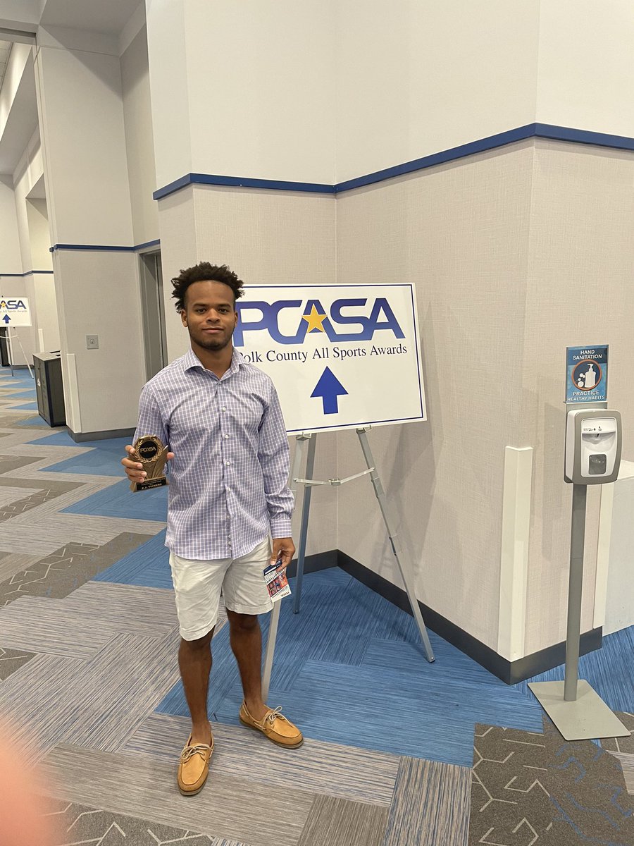 LCSFootball's tweet photo. Congratulations to E.J. Vickers on being awarded “Ledger’s Defensive Player of the Year” tonight at the Polk County All Sports Award ceremony. Well deserved, young man. 👀 https://t.co/b6AwkVHyA0