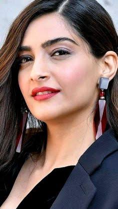  WISHING  A VERY BEAUTIFUL HAPPY BIRTHDAY SONAM KAPOOR MAY GOD BLESS YOU 