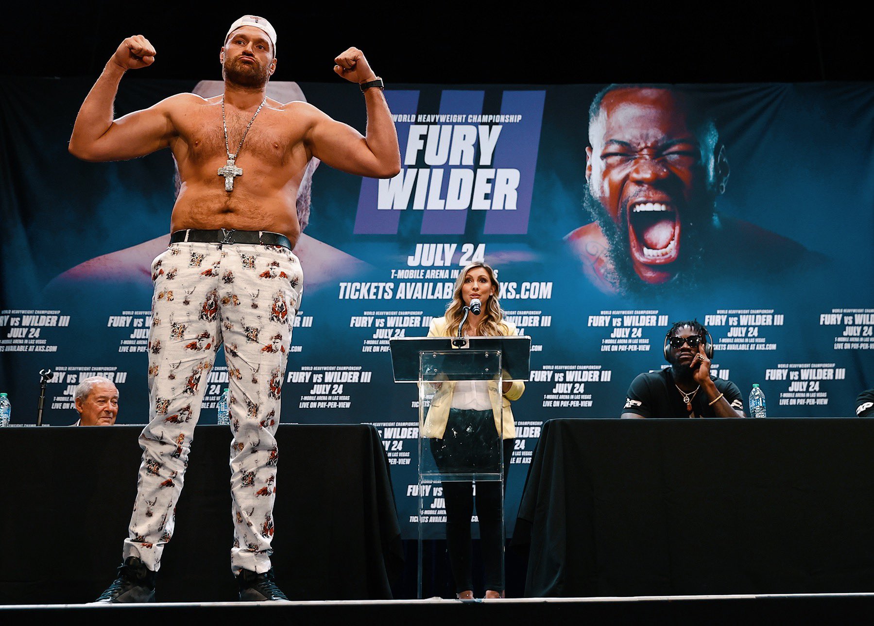 ImagTyson Fury da positivo por Covid19 y la trilogía ante Wilder se suspendería