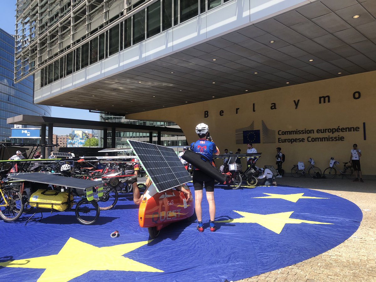 🚴‍♀️☀️10 000km by solar powered e-bike across Europe?

#EUStaff4Climate is ready to cheer on participants in <a href="/TheSunTrip/">The Sun Trip</a> 2021 : innovation &amp; climate action. 

Right now VP @TimmermansEU is meeting the cyclists.

Next #EUStaff4Climate will join the cortège to the starting point ⏱