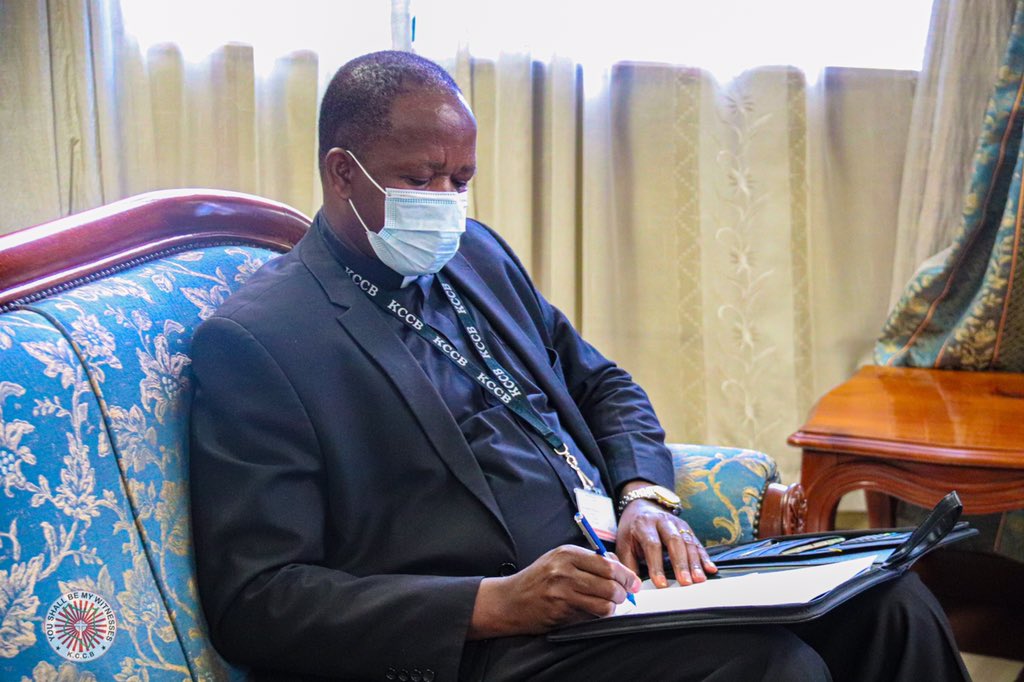 Speaking during the signing, @Environment_Ke PS @Kiptoock welcomed the move by the Catholic Church saying it will go along away in boosting the government efforts in achieving & maintaining 10 percent tree cover as projected.@Fchurii @CCF_Kenya @NETFUNDkenya