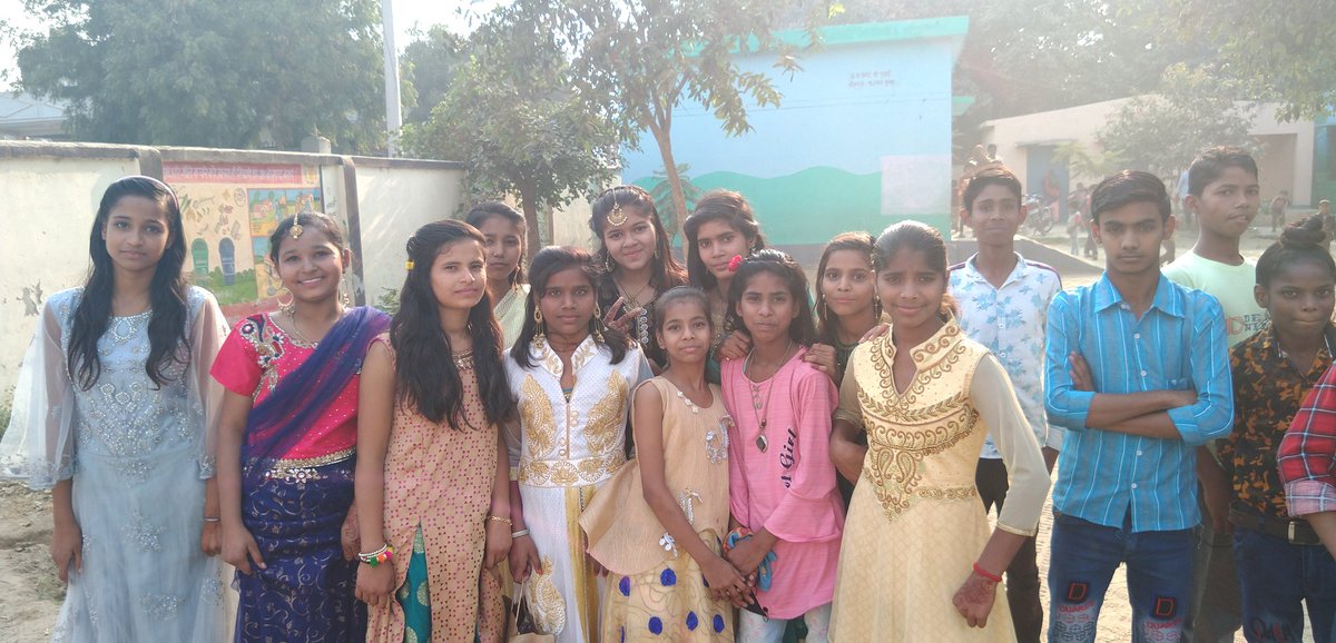 Solace_smile11's tweet image. Teachers are observed very intently by the students n inadvertently children learn a lot of social values from them...
#Treat each child as special
#tenderhearted
#copycats.....