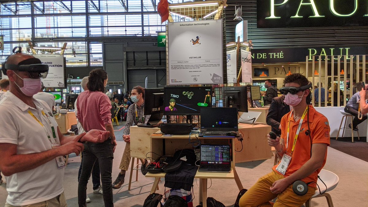 #VivaTech Sur le stand <a href="/VistaKlub/">VISTAKLUB</a>, Vistaklub est une plateforme de collaboration temps réel qui permet d'explorer ses datas de manière immersive 
<a href="/orange/">Orange</a> #orangestartup