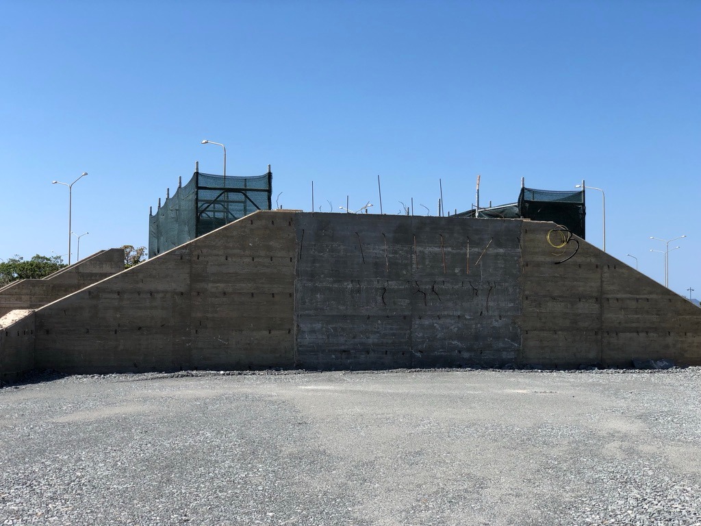 truzzu's tweet photo. 👷♂️Sopralluogo per verificare lo stato dei lavori del ponte ciclopedonale che collegherà #SuSiccu e #SantElia. Ancora qualche mese e finalmente #Cagliari avrà un'opera attesa da anni per avvicinare sempre più il quartiere alla città e la città al mare.
⤵️
https://t.co/belVZl5rCk https://t.co/KgIQaOKcPe