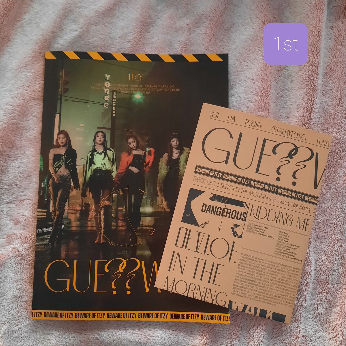 hanlixsells's tweet photo. ITZY GUESS WHO PH GIVEAWAY❓ 

1 winner - GW PB+CD+Lyrics Card (night ver)
1 winner - GW POB Poster 

-follow me
-rt pinned tweet
-reply #APOLOGIZETOLIA and mention 3 mutuals 
- rt this tweet

UNLI ENTRIES
ENDS ON 6/30, WED
goodluck~~ https://t.co/wqO1tWlSHm