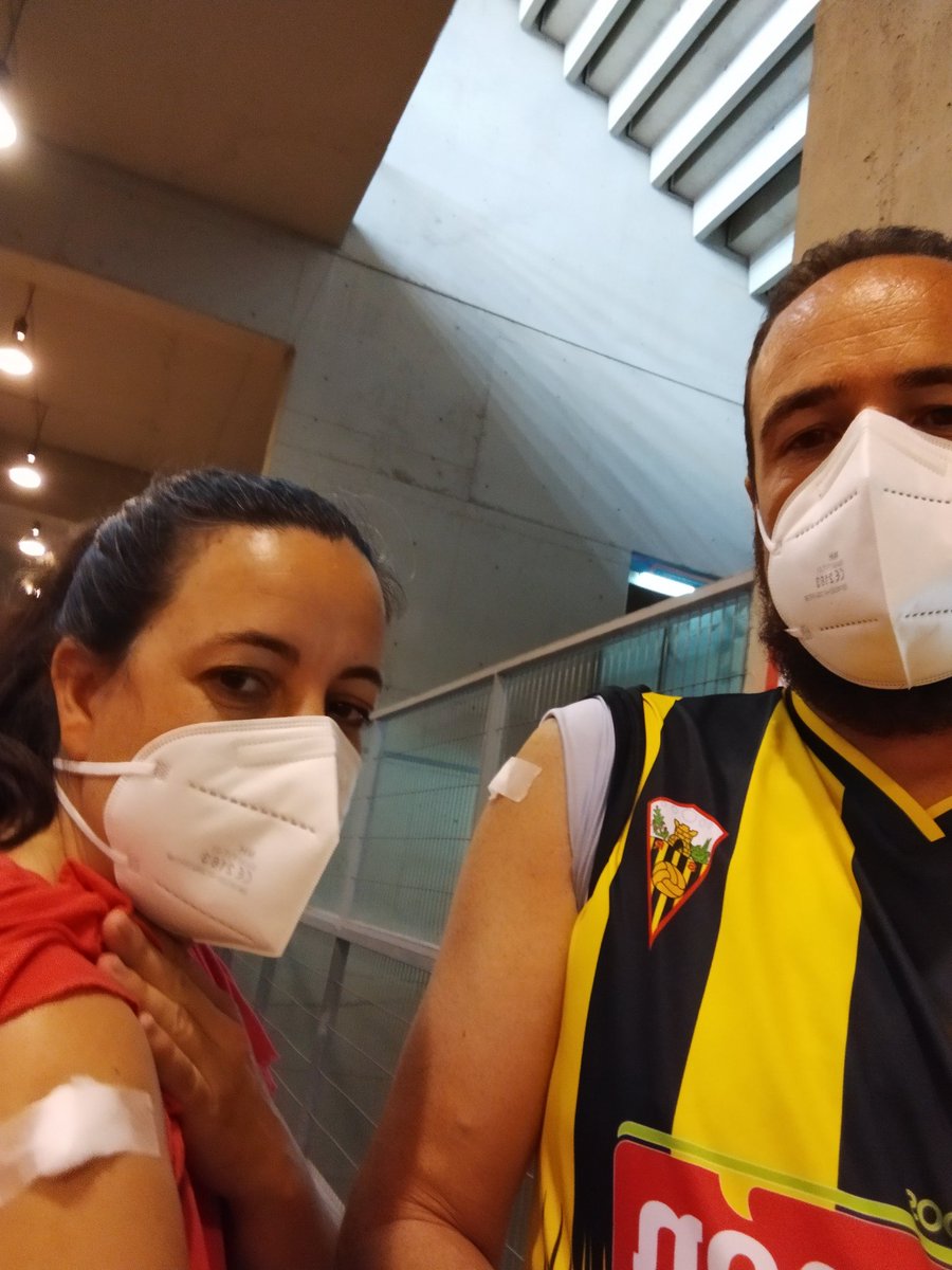 Aurinegros's tweet photo. Instalando los drivers: 50% complete. https://t.co/ptAiu0oQDS