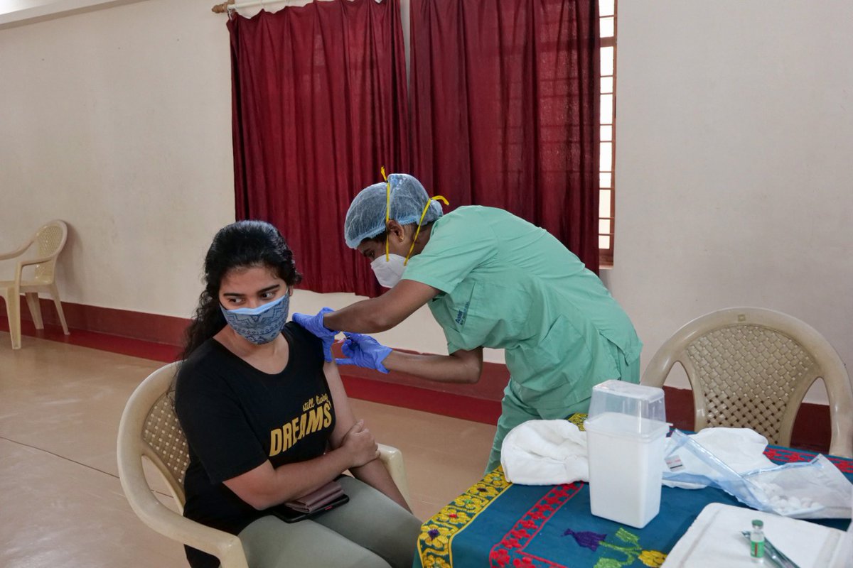 RohitvNiranjan's tweet photo. Actress @pranitasubhash held a free vaccination drive  in Bengaluru today

An initiative of #Pranithafoundation

 @pranithafounda1 https://t.co/Sgs9mYMZNx
