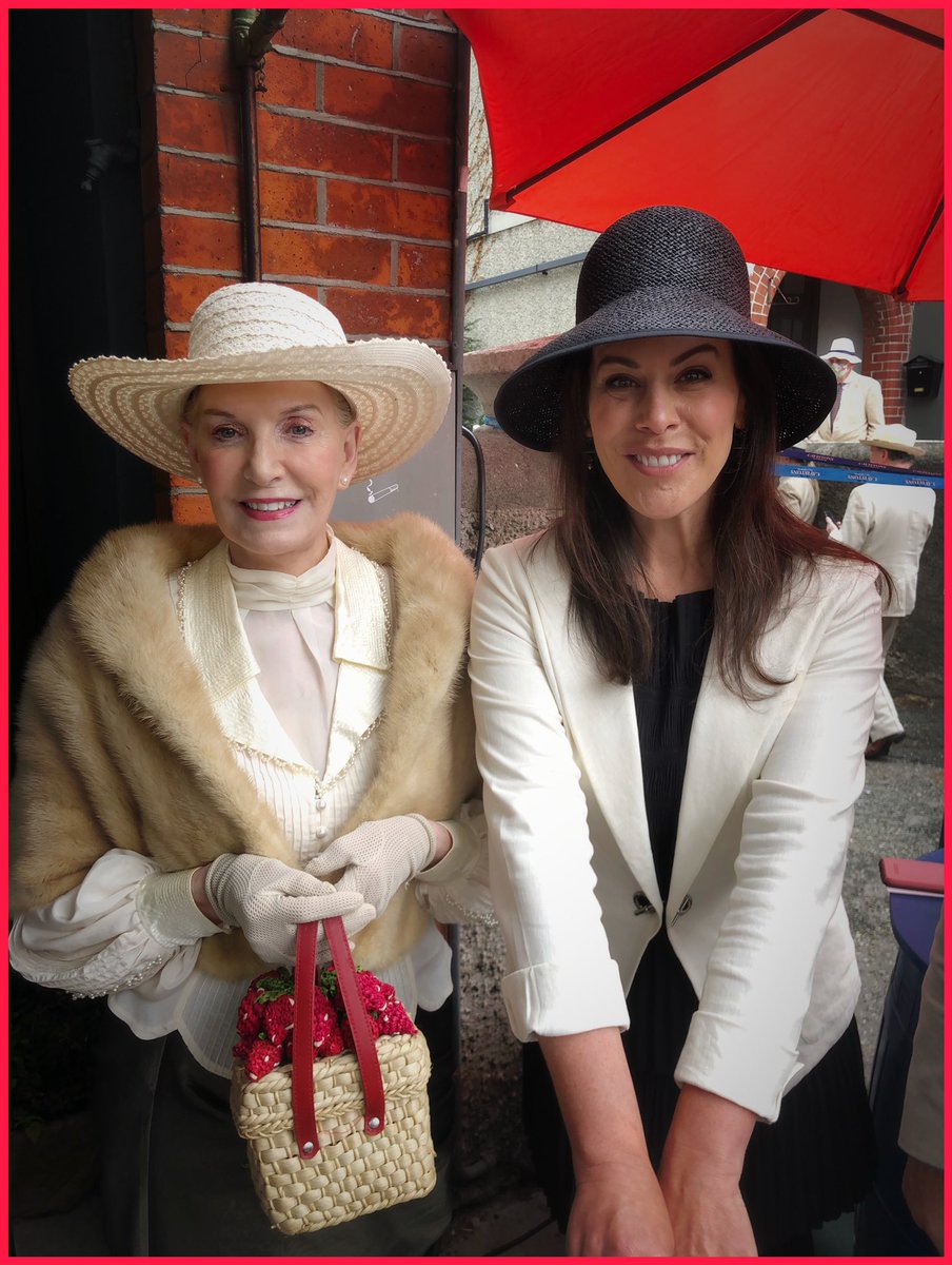 64_Wine's tweet image. #Bloomsday2021 #glasthule