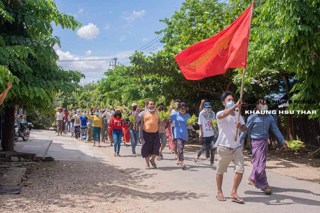 Ignoring the hot sun, Monywa's nationwide strike with students, children, &amp; the public rallying on the road to resist the coup rule, protesters are hailing EUGENIA as a revolutionary success. #UnfetteredAccessForAids #June16Coup #WhatsHappeningInMyanmar