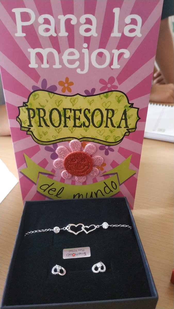 Mil gracias por este año juntos. Ha sido un placer conoceros y teneros como alumnos. Nunca os olvidaré 3ºH. ¡Sois unos amores! <a href="/HBSTORREJON/">Humanitas Torrejón</a> <a href="/HbstIvan/">IvanHBST</a>