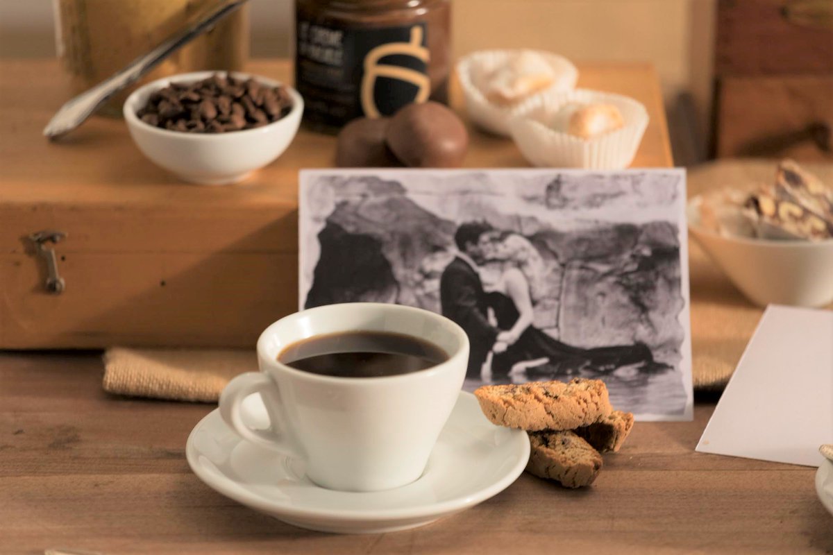 ManuelCaffeUK's tweet photo. The taste and romance of Italy - all in one cup Manuel Caffè Italia 
👇
https://t.co/dRdcvCfbjf
#italiancoffee https://t.co/Tp0h8ZQGSy