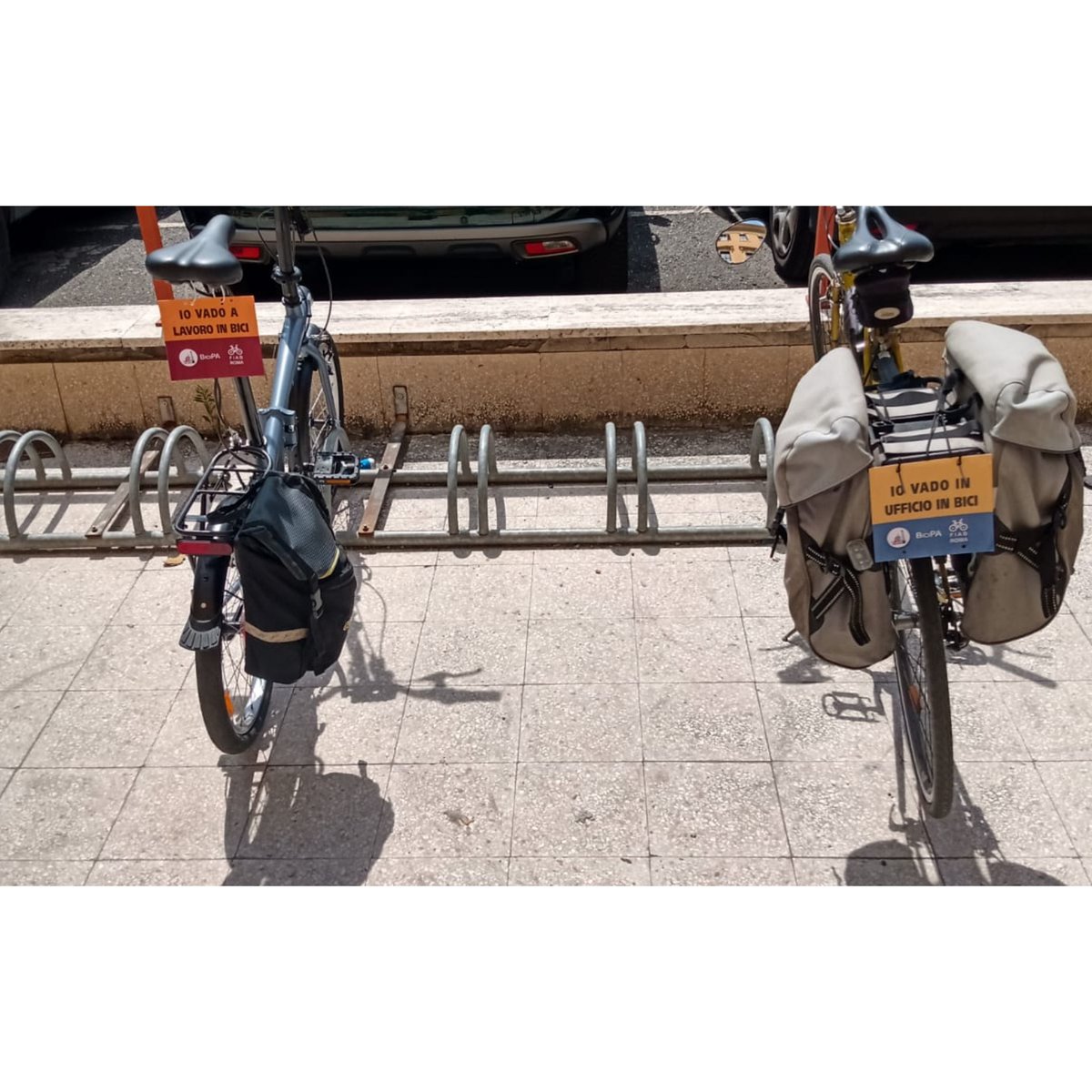 Intanto al #MEF si diffondono le nostre targhe "Io vado a lavoro in bici" #Biketowork #PubblicaAmministrazione #Fiab #impattoambientale #viaggiatorileggeri #carbonfootprint