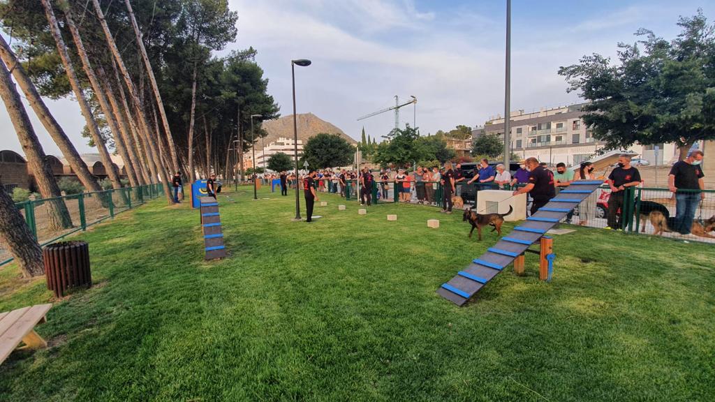 AytoMartos's tweet photo. Inaugurado el parque canino y la adecuación vial de la zona de Renfe https://t.co/ZvKd07sv4L https://t.co/955uHowgy9