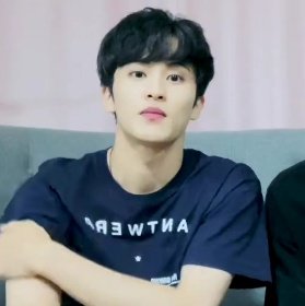 jaeminfIix's tweet photo. HELP!!?#+*! mark lee is so attractive istg !! https://t.co/AZht9kVeoo