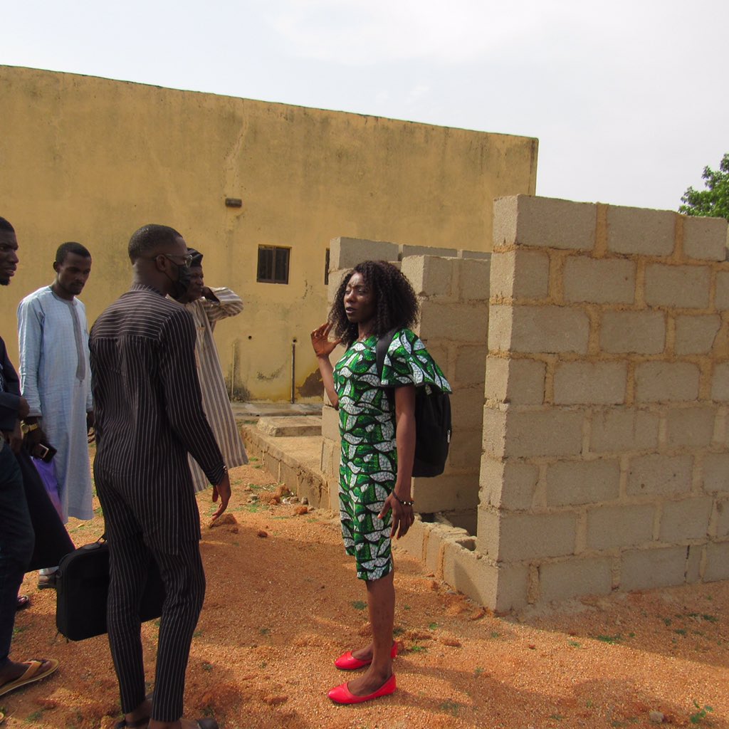 aspilosfdn's tweet photo. In Beli, Rogo LGA of Kano State, the #EmergingCitizens project team paid an inspection visit to the Primary Health Care Centre where network members are constructing public toilets to serve the hospital as the community development project. #audiblevoices #visiblepresence https://t.co/1VNhT9nyco