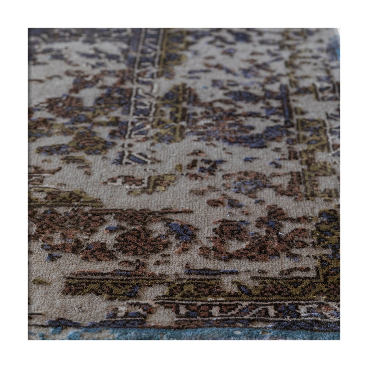 houseofknots's tweet photo. -⁣ मुसाफिर

#traditionalcarpet #culture #carpetsofindia #traveller #musaafir #carpets #rugs #interiordesign #interior #interiorstyling #homedecor #homestyling #architecture #architecturedesign #carpetstyling #carpetstyles #handmaderugs #handknottedrug #handknottedcarpet #arearug https://t.co/INhBWp66EY