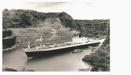 nautilusint's tweet photo. Can you guess which containership will be featuring on this week's Ships of the Past?
See if you are correct tomorrow!
#shipsofthepast #historicships #nautilusint #containership #historicships #maritime #shipping #history https://t.co/AAGFS2YBN9