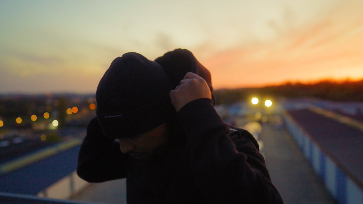 Toujours prendre un temps pour la réflexion . . . 🌅
.
« 🌍 » bientôt sur vous 
.
@real_mrv_ 📸