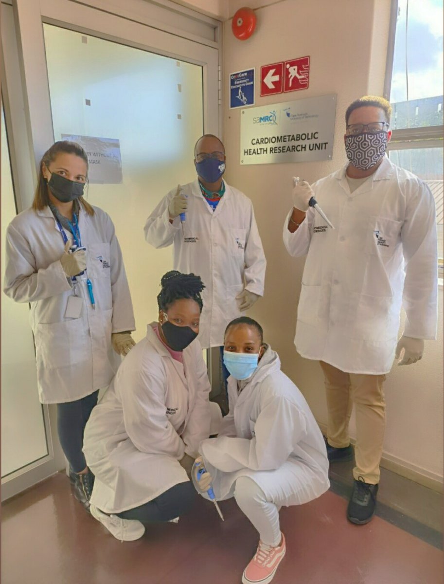 CMHRU_ZA's tweet photo. The future of #science lies in the hands of the youth. We challenge young researchers in science departments nationwide, to take up the #YouthsInScienceChallenge and post a picture of themselves in their natural habitat! 

Happy #YouthDay to all. 

#youngscientists #onesmartcput https://t.co/j4ip0oZOl1