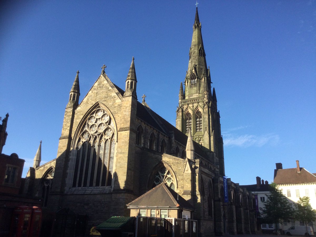 RuthCarlyle's tweet image. Blue skies over @thehubatstmarys / @StaffsLibraries #LichfieldLibrary