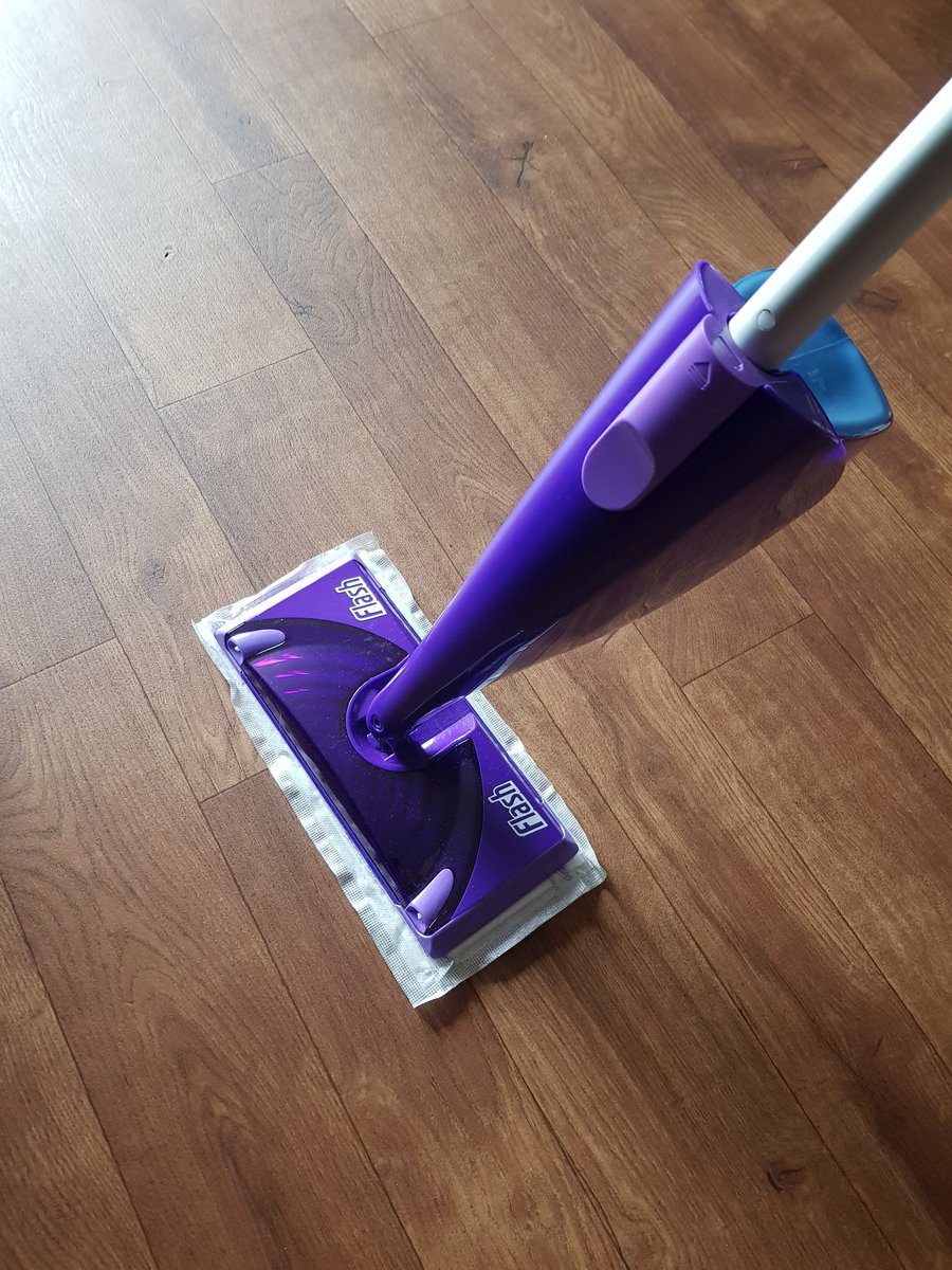 twittorerr's tweet photo. Have really enjoyed testing the Flash Powermop over the last few weeks. It has been so much more convenient to use than my regular mop and cleans extremely well. Would highly reccomend to anyone considering getting one! #FlashPowermop #SavvyCircle #Ad @SuperSavvyMeUK https://t.co/ezmmRXHC96