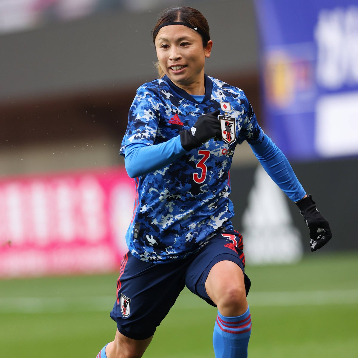 FIFAWWC's tweet photo. 🥇 In 2011, she was a key player in the @jfa_nadeshiko team that won the #FIFAWWC.

💪 10 years on, she's still going strong. 

🎂 Happy birthday, Aya Sameshima! https://t.co/0kkkORFMr3