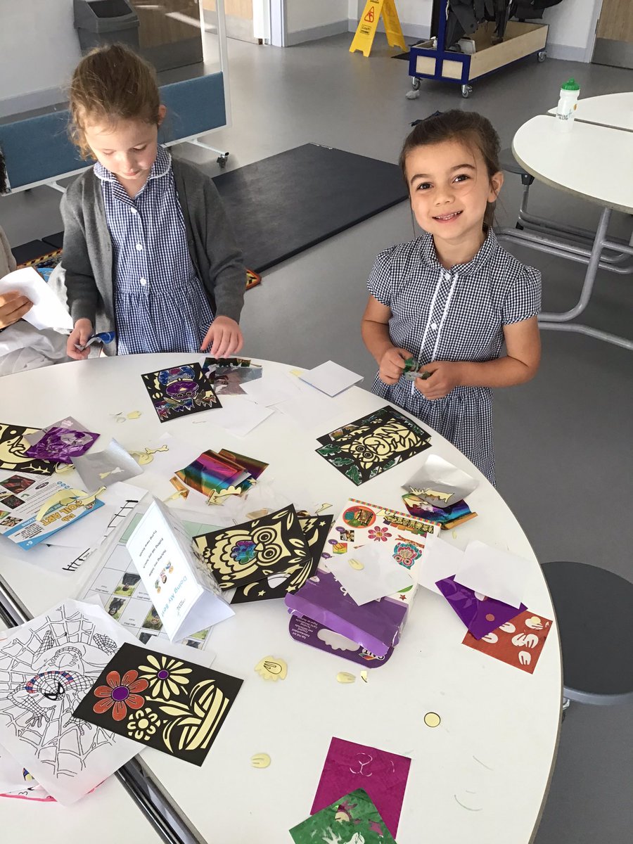 CHPSKidsClub's tweet photo. Lots of giggles and smiles this morning in #CHPSKIDSCLUB 🌼 how are we already half way through another week?! Have a fantastic day everyone and enjoy the sunshine 🌞💛 https://t.co/l8GqrqGYLx