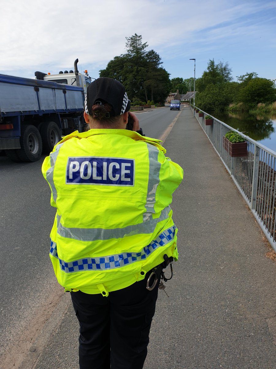 PSOSAbershire's tweet photo. Speed checks yesterday #Stuartfield area, by PC's Hislop & Ritchie, Community Beat Officers at #Peterhead.
Be aware of potentenial for more pedestrians in the warmer weather and stick to speed limits.
#KeepingPeopleSafe https://t.co/dfSK9w8xHE