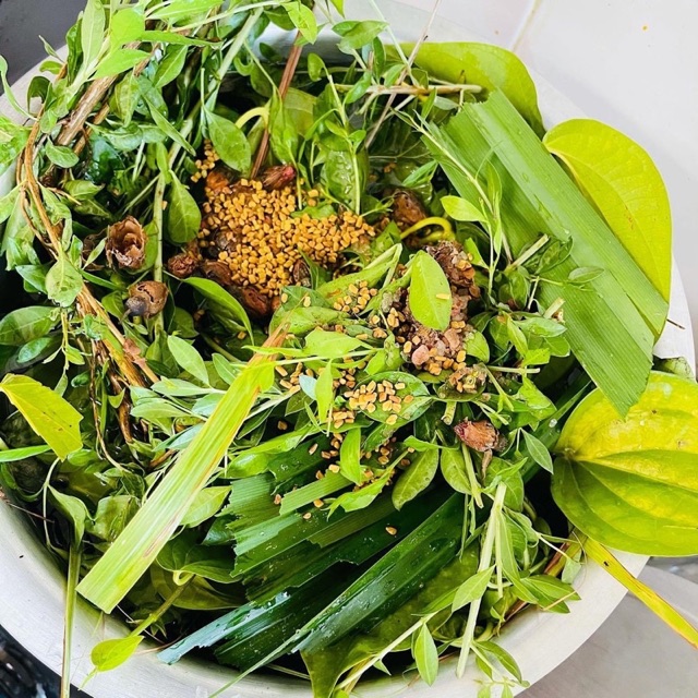 HasHafizah's tweet photo. I'm selling MANDIAN HERBA SELEPAS BERSALIN for RM. Get it on Shopee now! https://t.co/GvSFaX4IV1 #ShopeeMY https://t.co/ni2BUyuApy