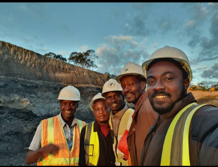 Rwegolite's tweet photo. A good morning from the South..😊
We #miningcoal
#coalkaroodeposits 
#miningtanzania https://t.co/t534wjxUJb