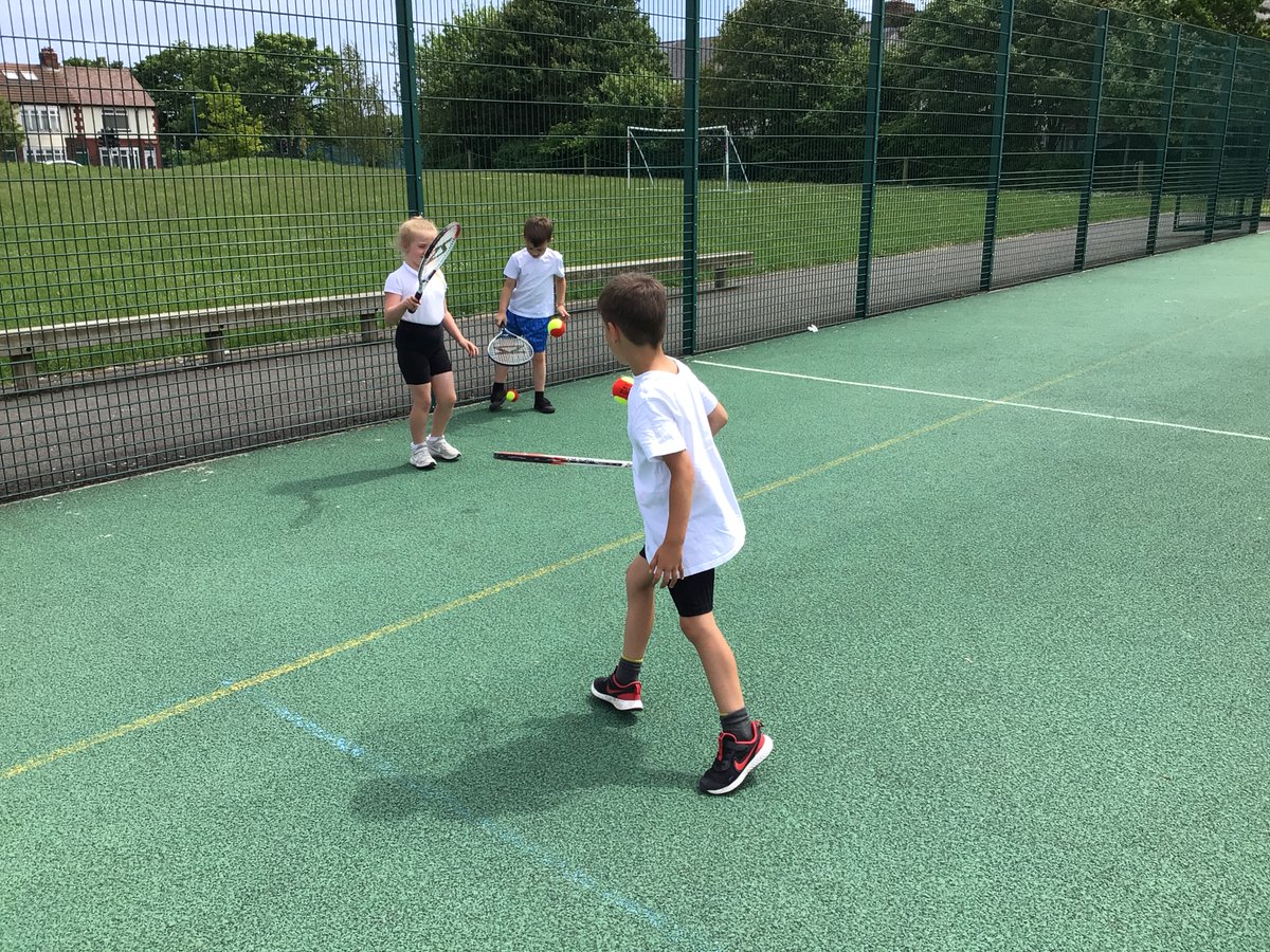 JGPSPE's tweet photo. Year 2 enjoying their PE lesson yesterday. Thanks to Vicky from smashing coaching for delivering these tennis lessons, the children loved it! 🎾 https://t.co/6T9lyT8HpF