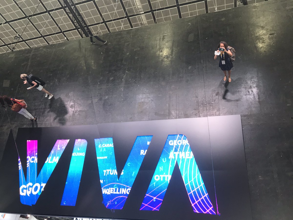 sibsanchez's tweet photo. Big Day!@VivaTech is starting 🚀 : the biggest tech event in Europe
We are attending meetings, laughing, pitch, feedback from our Moove, touchless kiosk...!
And follow us to discover the surprise to win 🎁 with @mootion1 https://t.co/OAupCI4awB