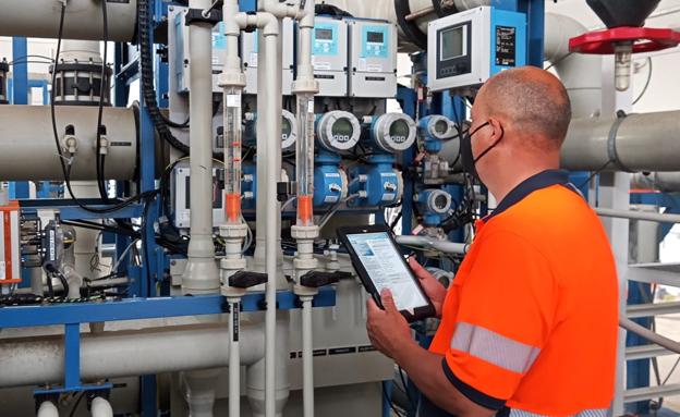 fbartualvargas's tweet photo. 🗣 «Disponer de toda la información digitalizada nos permite mejorar la operativa diaria y responder eficazmente a las incidencias» -> @JavierArnCo, operaciones en @aiguespaterna 

#Agua #AguaPotable
#Digitalización #50añosDigitalizando

https://t.co/hn9rFp7TC2 https://t.co/l06vzyxyCG