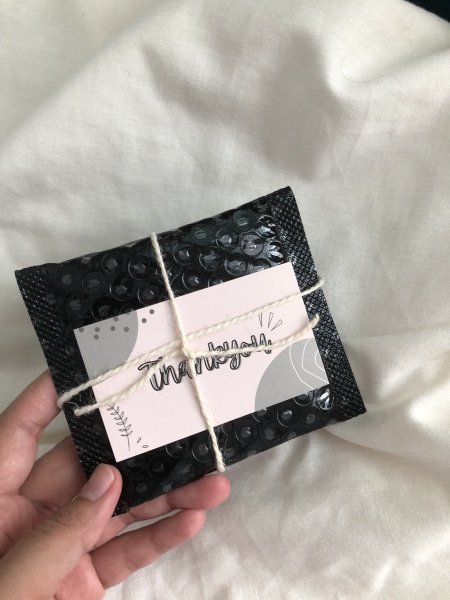 tlomlhyunjae's tweet photo. just arrived, thaank you @snwooluvs the packaging is so neat and look at that baby hyunjae 🥺🥺
#snwooluvsfeedbacks https://t.co/8FnDpFVhuV