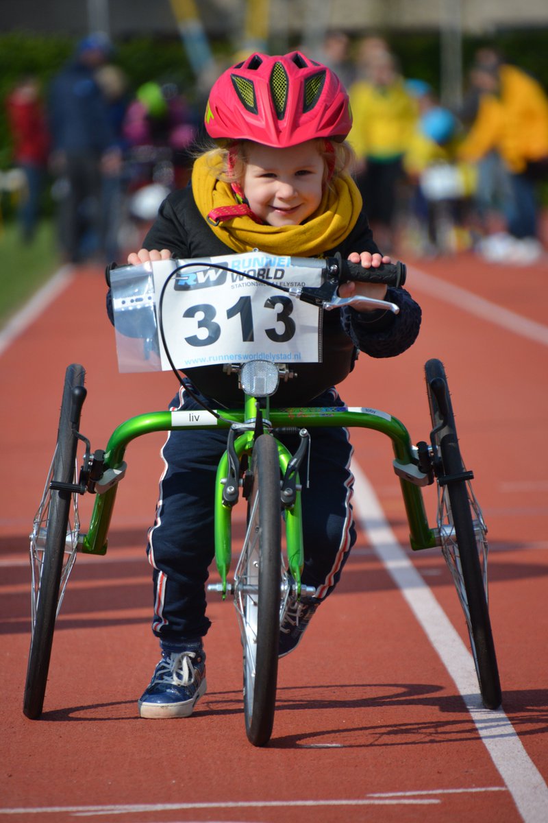 HU-onderzoekers ontwikkelen een toolbox om fysieke activiteit met een framerunner te stimuleren. Zodat kinderen met een lichamelijke beperking kunnen wandelen, sporten en buitenspelen met leeftijdsgenoten.
hu.nl/onderzoek/onde…