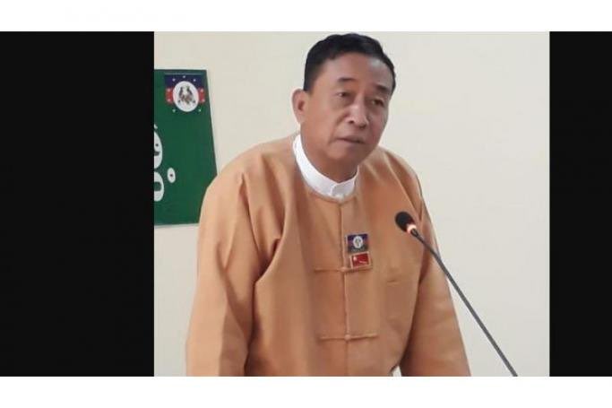 Chin state Chief Minister Salai Lianluai seeks refuge in India’s Mizoram, <a href="/the_hindu/">The Hindu</a> reported.
He crossed over to Champhai town on Monday night. He is one of 24 lawmakers of the country to have taken shelter in Mizoram.
#WhatsHappeningInMyanmar