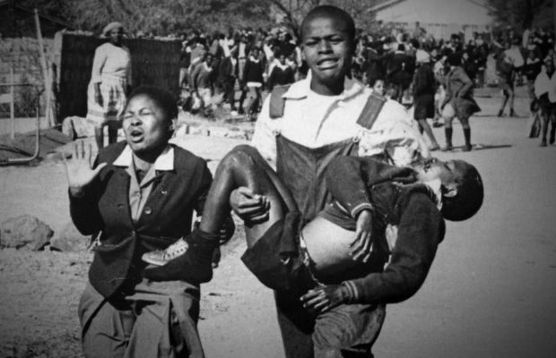 AfrikanoBorn's tweet photo. Famous photographer #SamNzima, who took the iconic picture of #HectorPieterson being carried after he was shot, died at #Mpumalanga hospital on Saturday, 12 May 2018.
#YouthDay2021 #YouthDay https://t.co/Fz6hwJS8qI