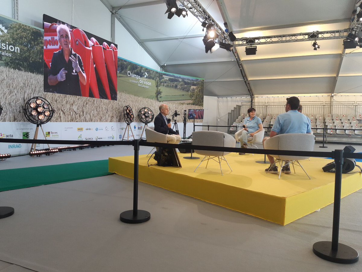 Sur les culturales, nous avons assisté à la table ronde d'Arvalis sur le désherbage de précision, vidéos et interviews à venir ! 📽
#culturales2021 
<a href="/Fermes_LEADER/">Fermes LEADER 📲🌾🌳🍇🐮💻💡👨🏼‍🌾</a> <a href="/Arvalisofficiel/">ARVALIS</a>
