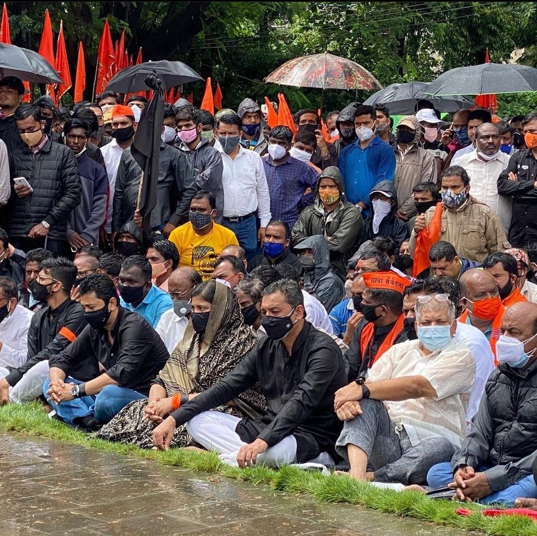 AnkeshHam's tweet photo. #सत्तेसाठी नाही तर #रयतेसाठी भिजले
#युवराज_संभाजीराजे
@YuvrajSambhaji 
@Chh_Udayanraje https://t.co/a2PYCbs8ZR