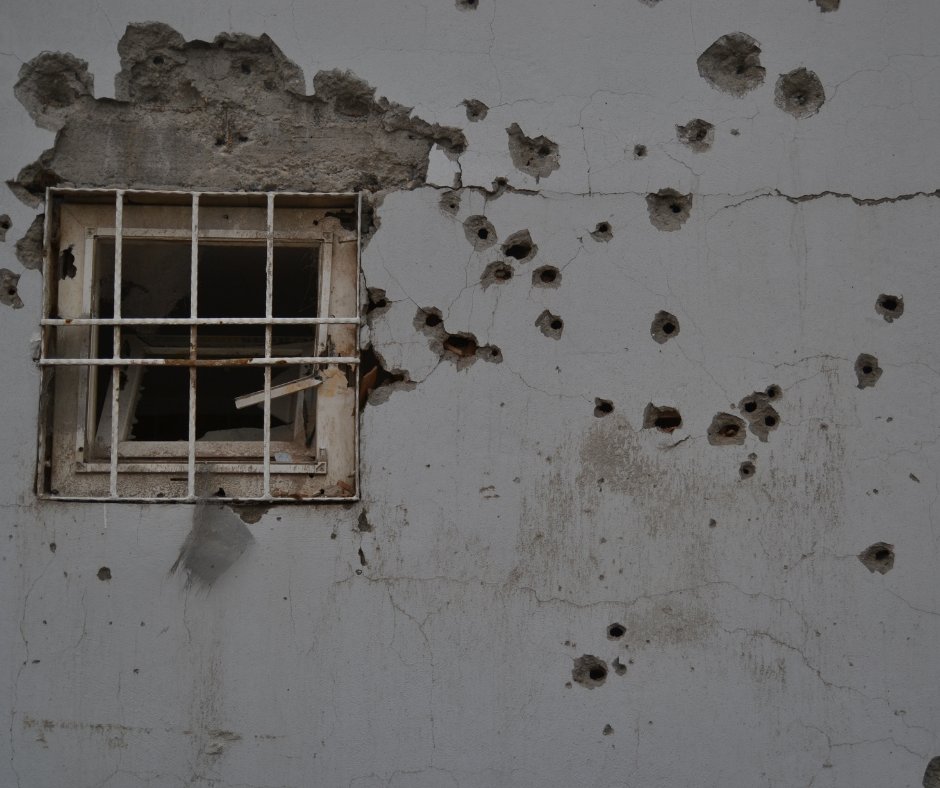 #POLICE CONTINUE CRACKDOWN ON JEMAAH ISLAMIYAH NETWORK WITH ARRESTS IN RIAU #INDONESIA

Police say that 13 individuals allegedly linked to Jemaah Islamiyah (#JI) who were detained during raids on 14 June had harboured suspects wanted by police. 

hill-assoc.com/thoughtblog/ri…