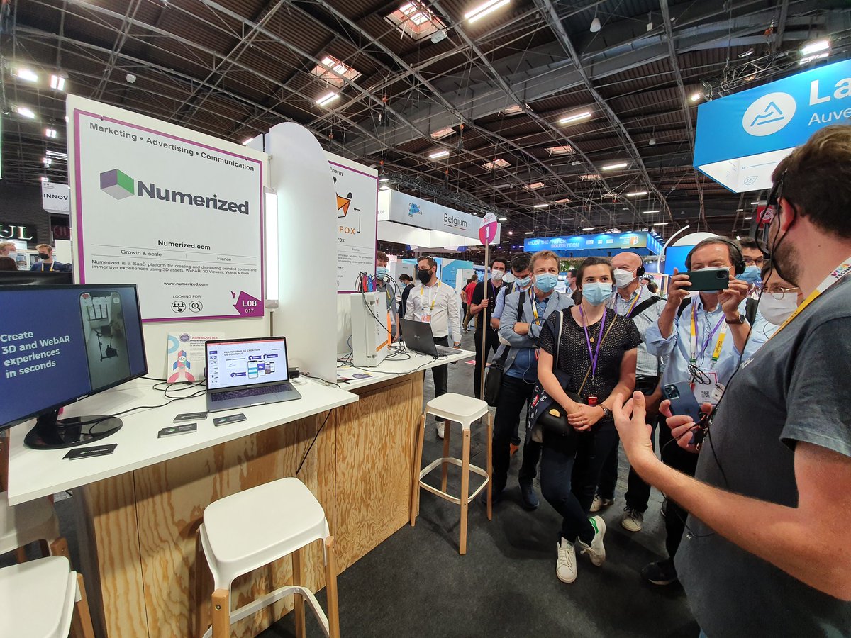 Quand <a href="/Leclerc_MEL/">Michel-Edouard Leclerc</a> et sa délégation passe voir nos amis <a href="/numerized/">Numerized - Find us @ #Slush</a> sur le Pavillon <a href="/paysdelaloire/">Pays de la Loire</a> à #ViVAtech2021 ! #ADNboosterOnVivatech
