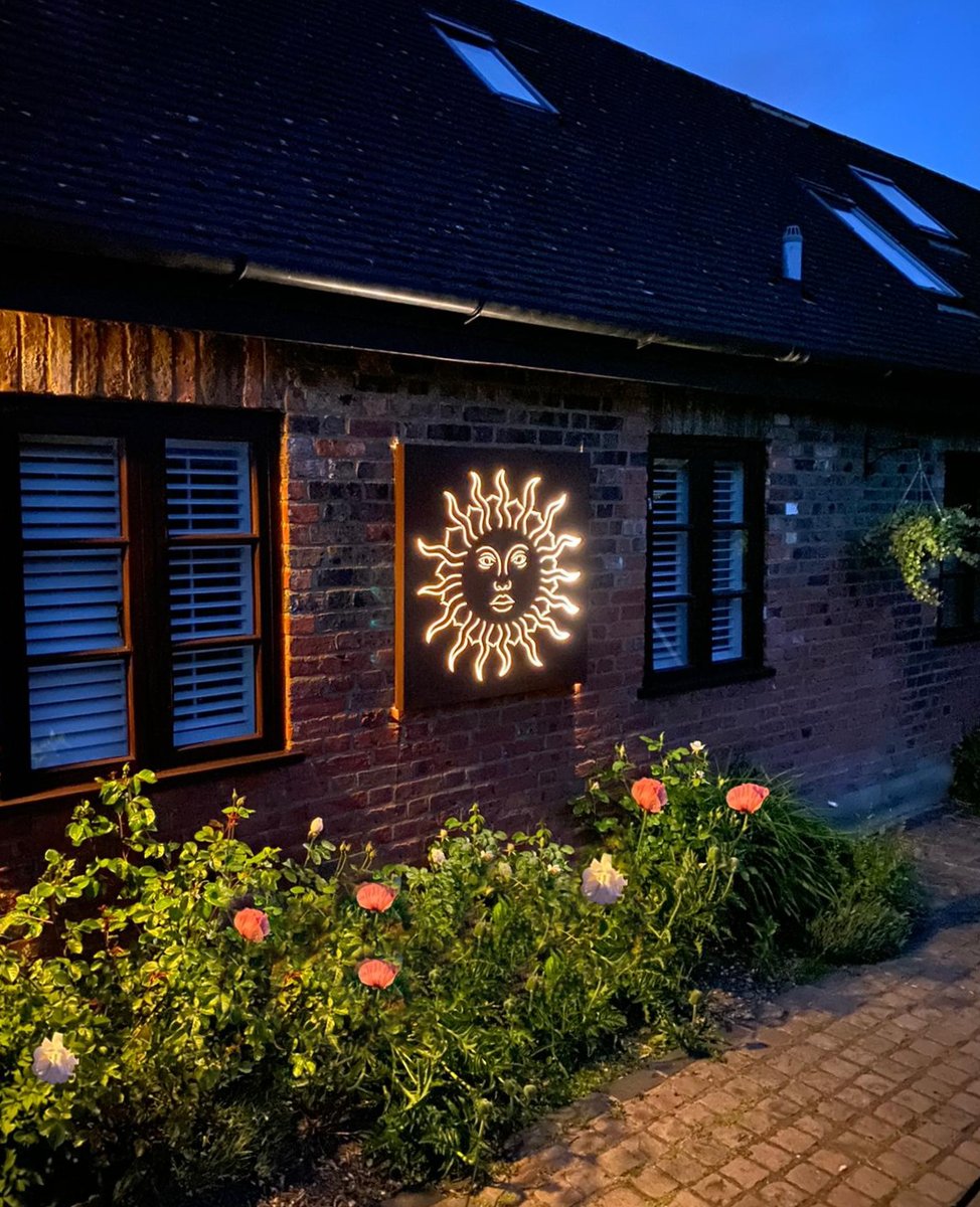 NarlaUk's tweet photo. Sunshine through the window, that's what you are! Our high power LED's really come into their own on a beautiful summer evening.🌞
https://t.co/y5DcDUumrl https://t.co/mn3ySBZ664